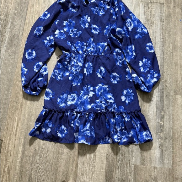 Blue and White Ruffled Wrap Sundress with Bishop Sleeves vintage - Picture 2 of 4